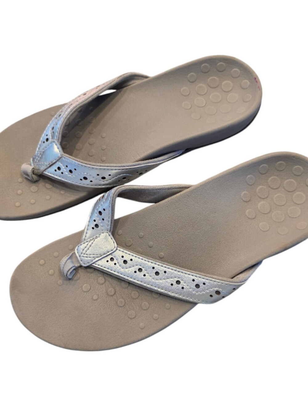 Vionic Aliza Women's Sz 8.5 thong sandals silver metallic straps
